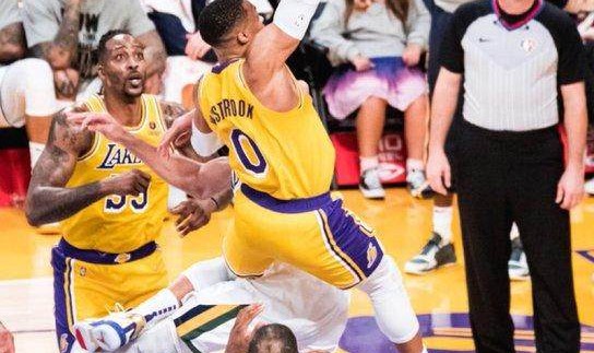 腾讯体育直播-启示之战！韦少飞扣证明还有油 关键在于怎么用